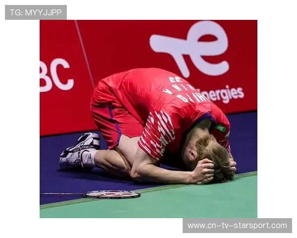 世界冠军坐地痛哭！教练陪着落泪