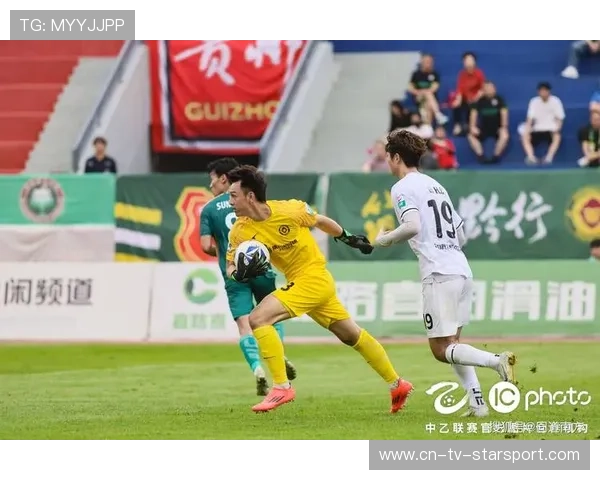 中乙第五！官方：贵州筑城竞技与主帅奥斯卡-卡贝萨续约，贵州筑城广场1040